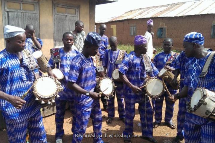 talking drum can precisely ridicule the oration patterns of west africa s yorùbá vernacular
